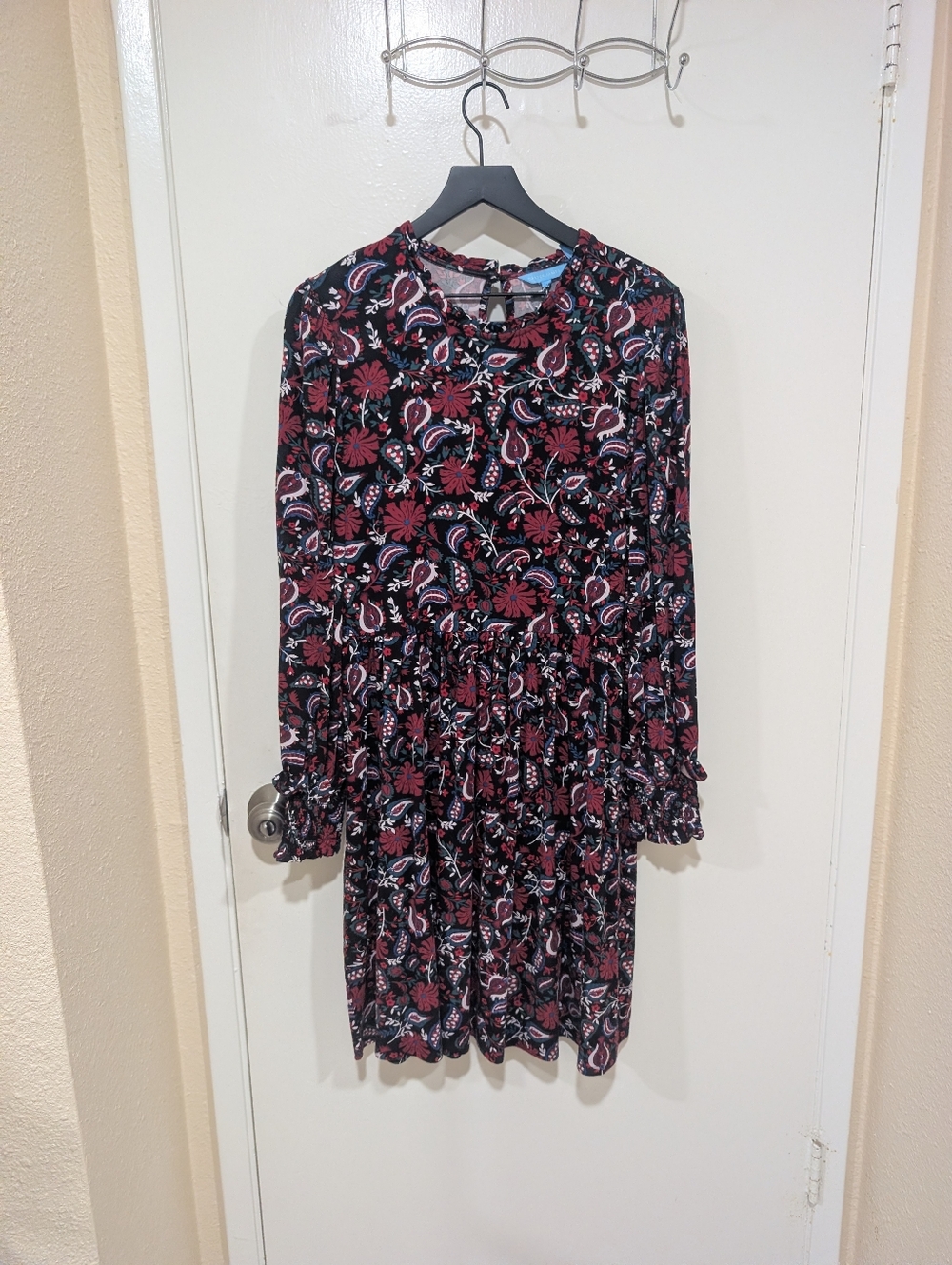 Draper James NWT Long Sleeve Smocked Cuff Knit Dress in Black Multi